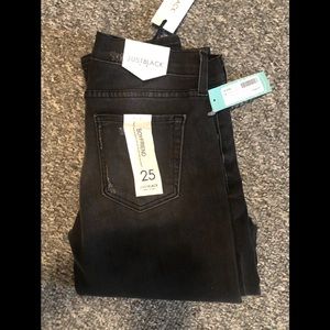 Sloan Distressed Boyfriend Jean Size 25